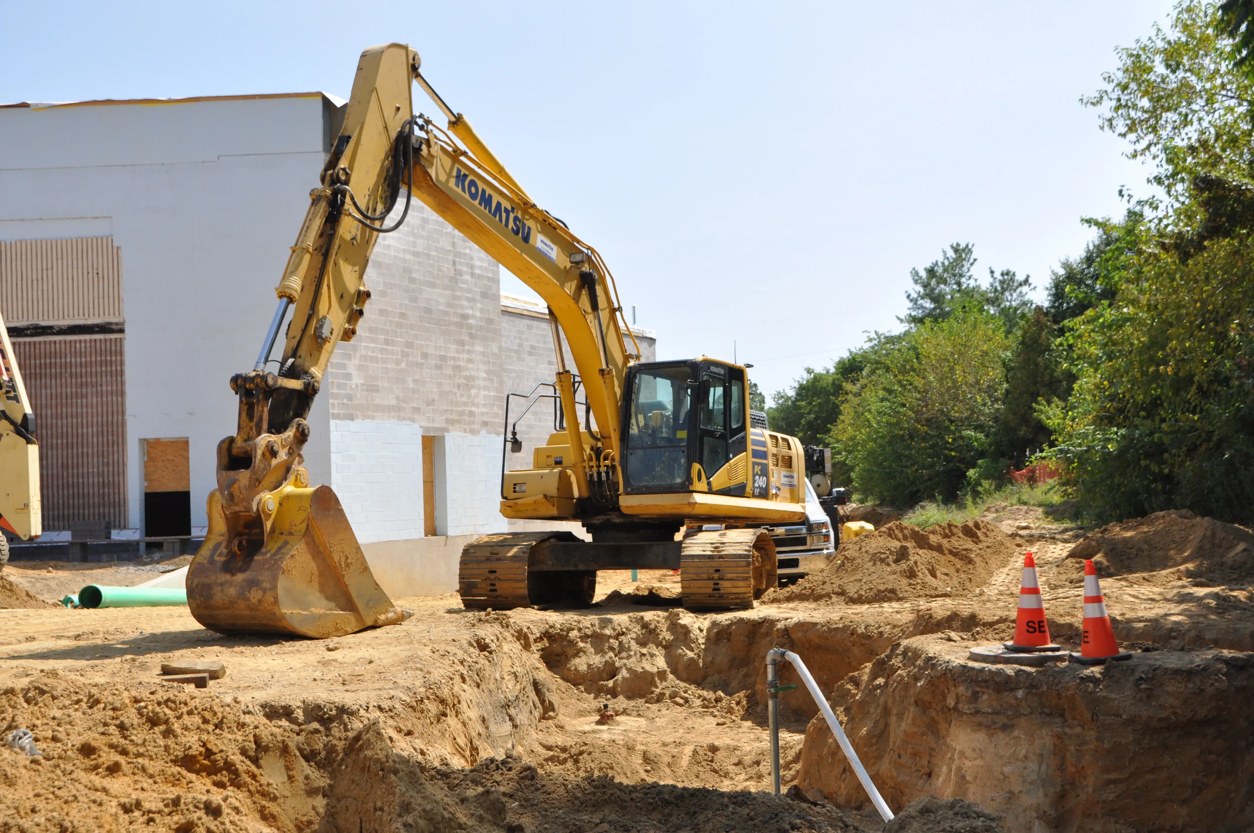 Souders Excavating crane operations - Advanced heavy equipment and construction work